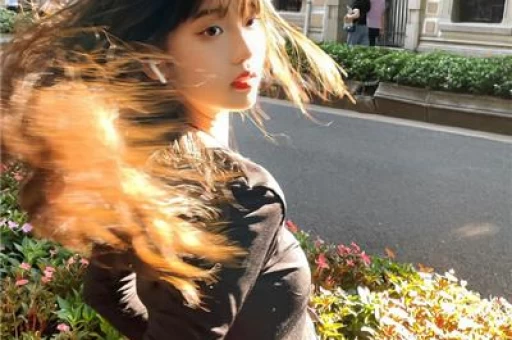 狗仔爆娱圈恋情大瓜关晓彤突遭牵连与王安宇恋爱传闻早有真相