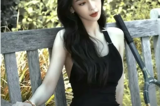凭“最美潘六姐”一夜爆红到人设崩塌甘婷婷是如何亲手毁掉自己的？