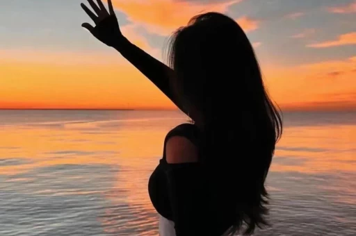 三婚实锤？江歌妈妈疑卖惨骗捐婚姻证明曝光失独苦情人设崩塌